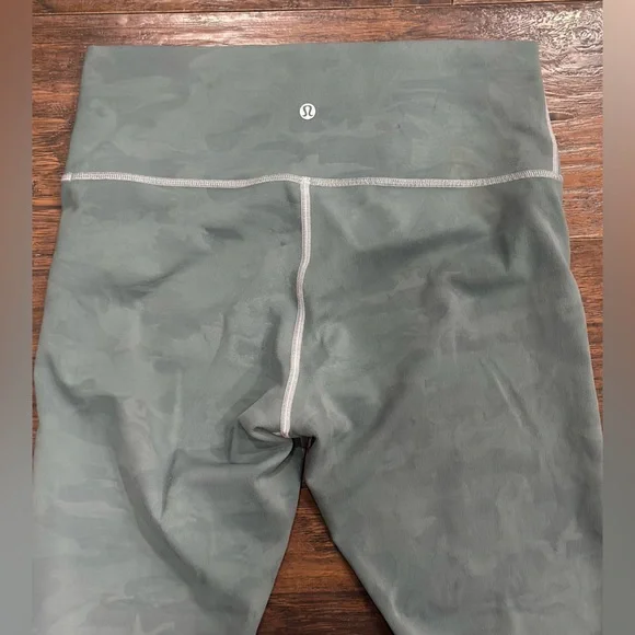 Lululemon Athletica Wunder Under Leggings - Picture 5 of 5